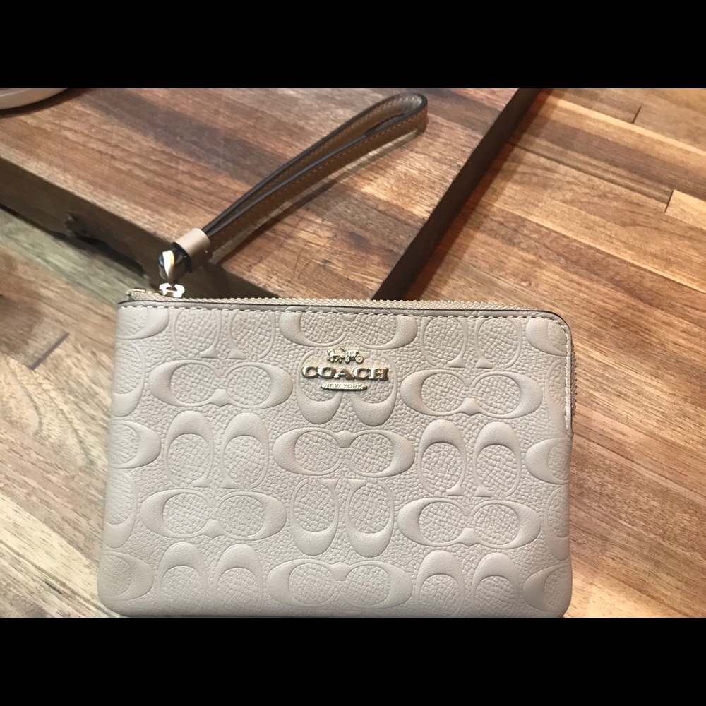 Coach wristlet - new
